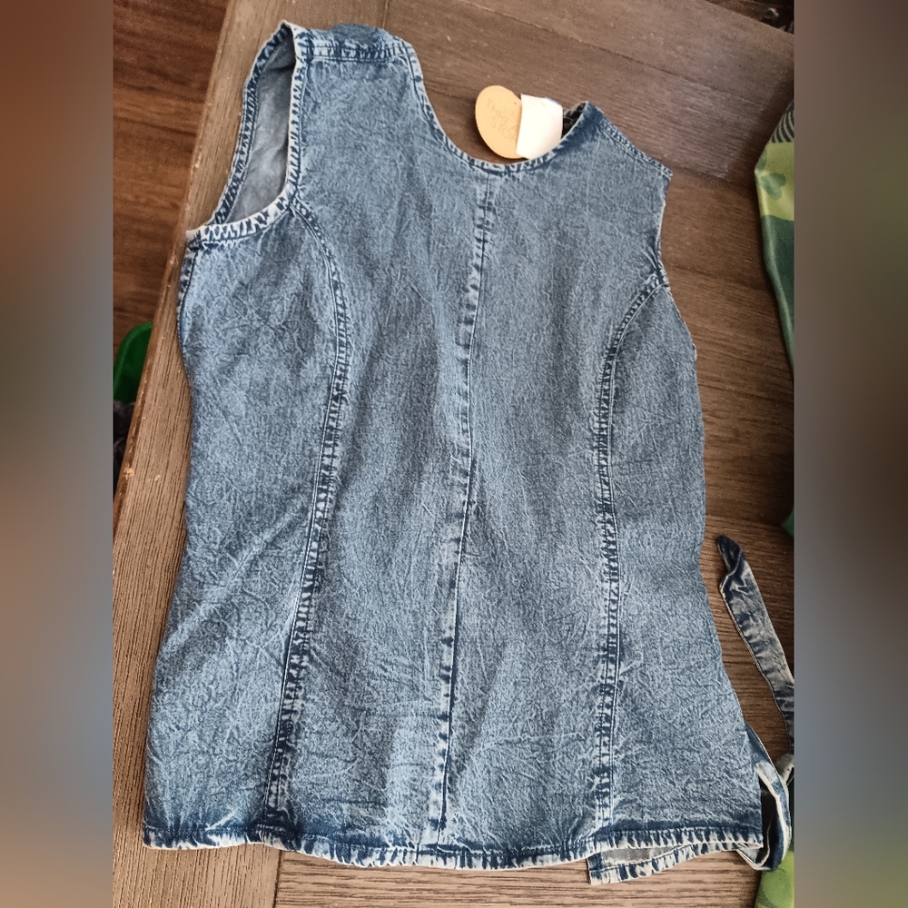 Wo.ens Size Medium, Thread Story Light Blue Denim Tank Top